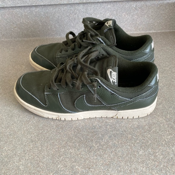 Nike Dunk Low Retro Premium - Picture 3 of 5
